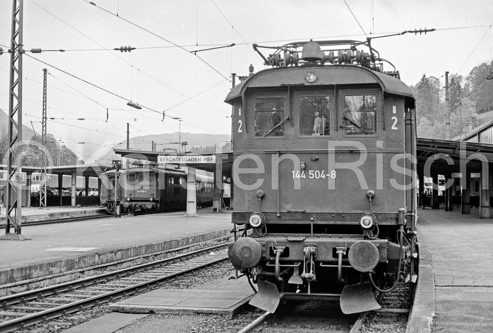 954 18,8 - 1978 88_KR34330