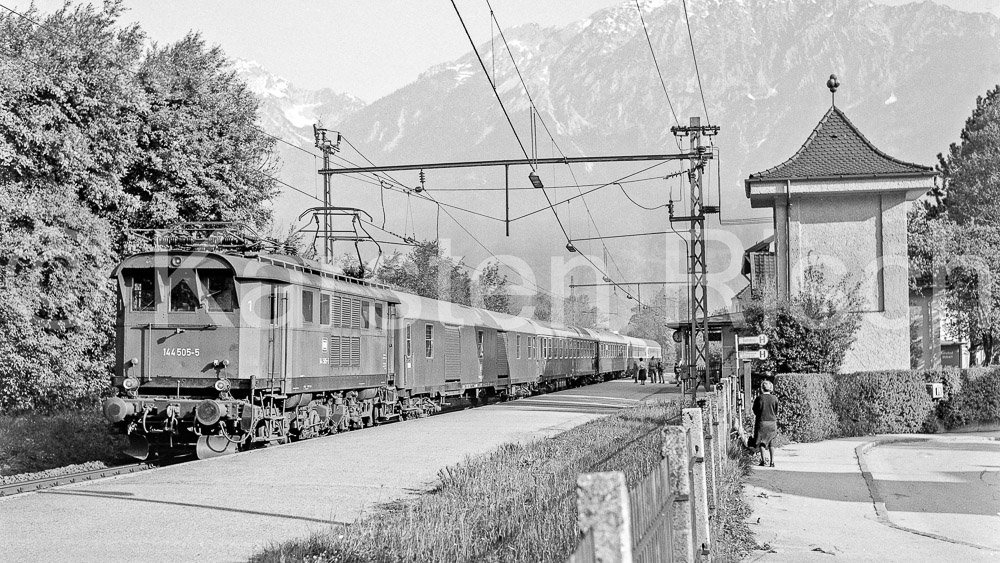 954 1,7 - 1979 67_KR66632(16 9)