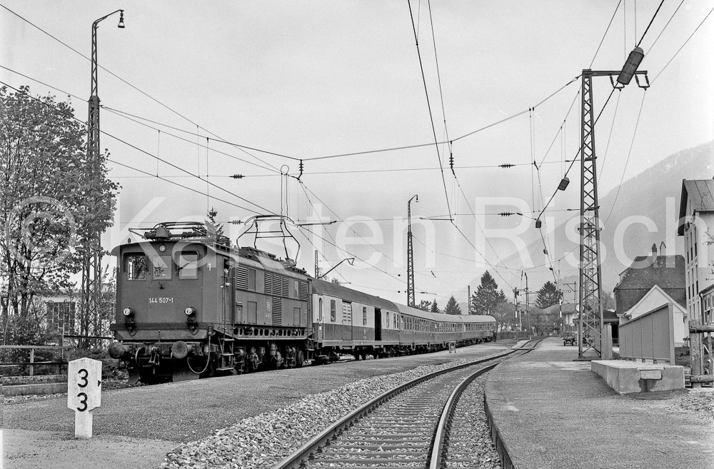 954 3,3 - 1979 64_KR66598