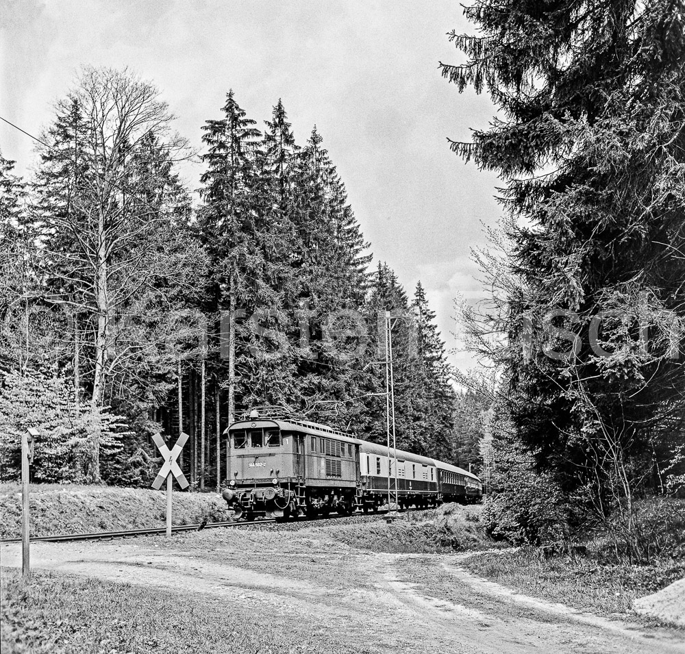 954 6,8 - 1978 98_KR64507