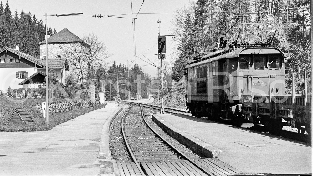 954 7,4 - 1979 94_KR86984