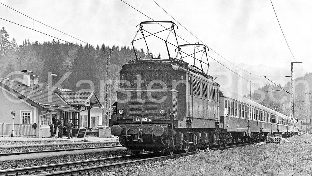 960 107,4 - 1978 97_KR64497