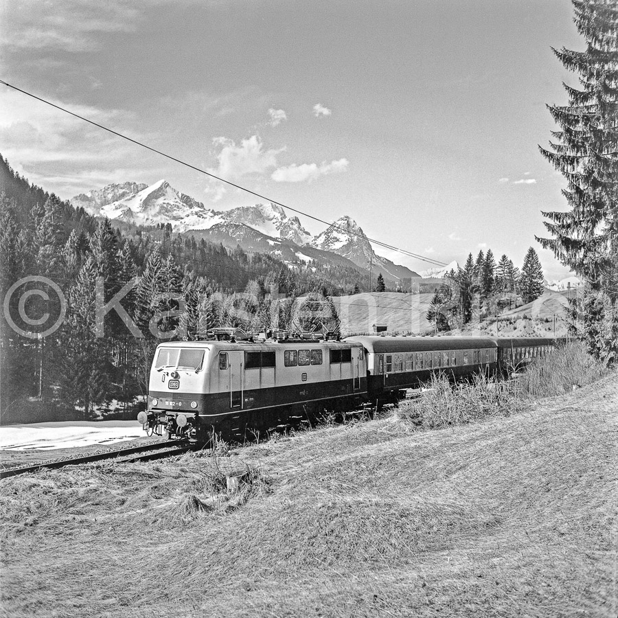 960 103,4 - 1979 26_KR96048