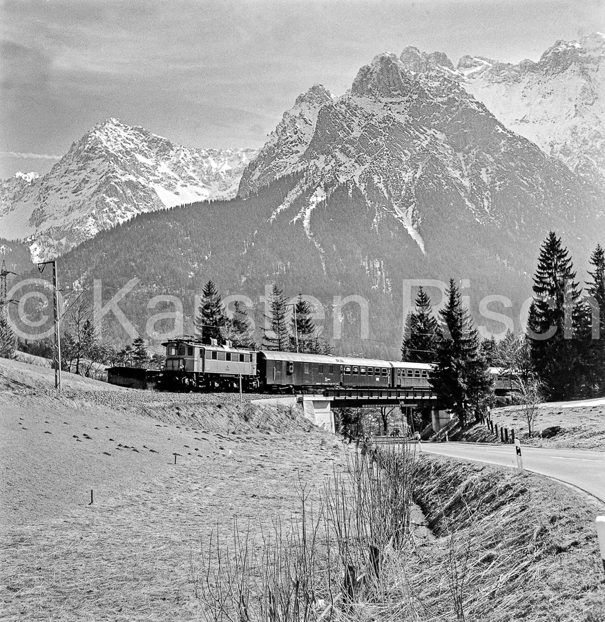 960 115,8 - 1979 23_KR96018