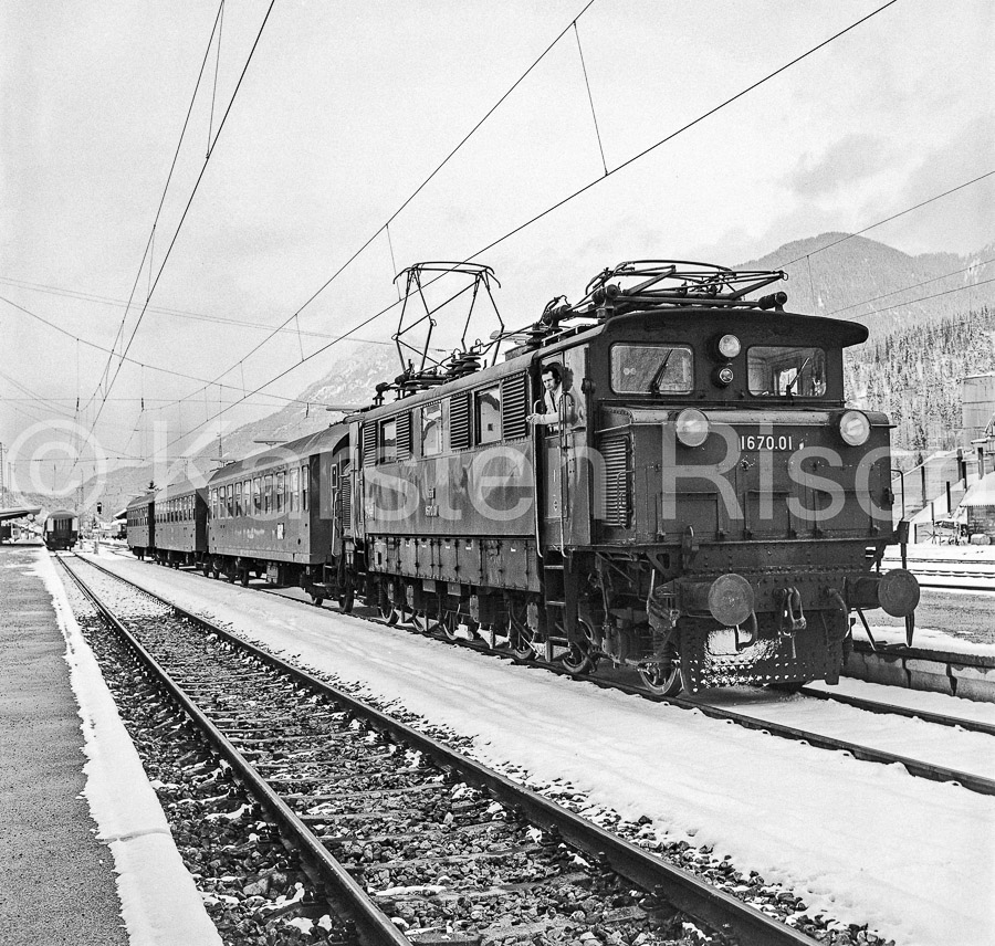 960 118,5 - 1978 19_KR72999