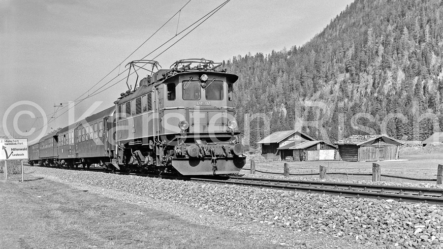 960 120,0 - 1979 23_KR96021