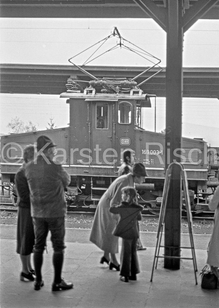 960 74,9 - 1978 104_KR24606