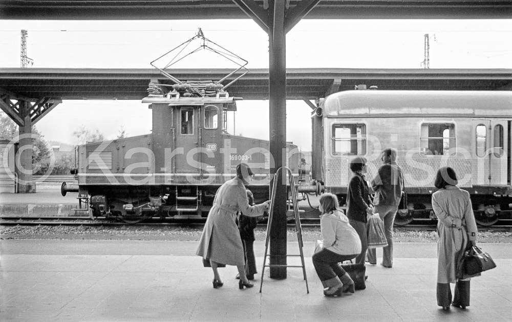 960 74,9 - 1978 104_KR24613