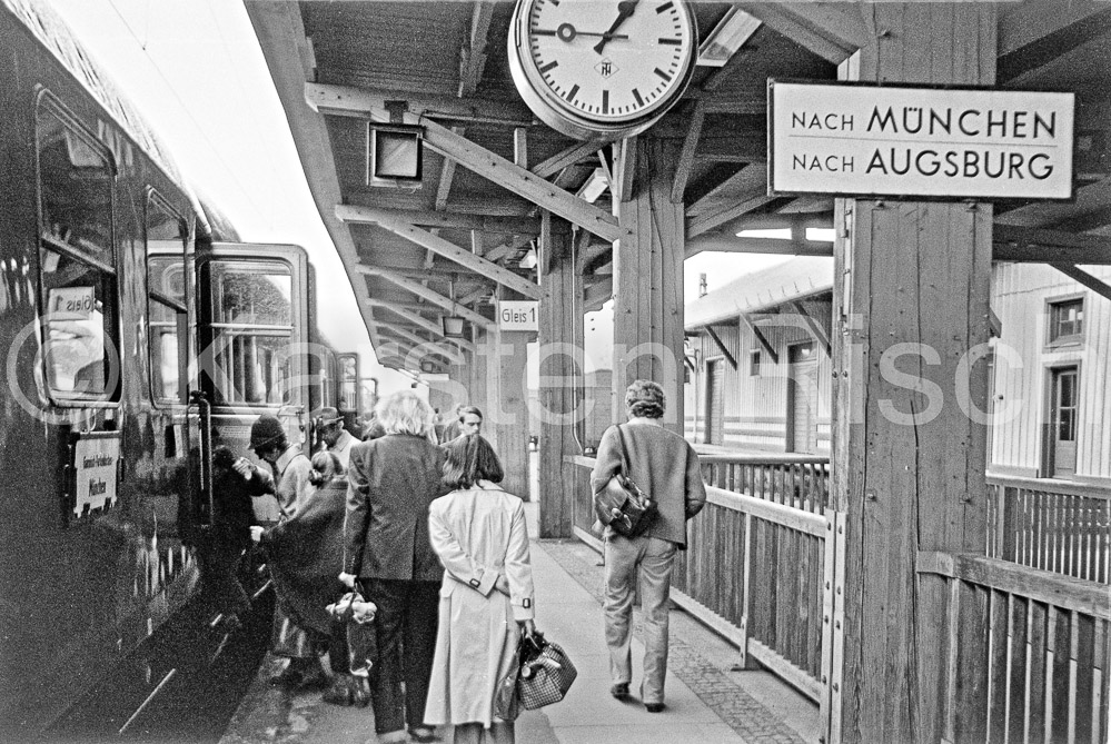 960 74,9 - 1978 104_KR24618