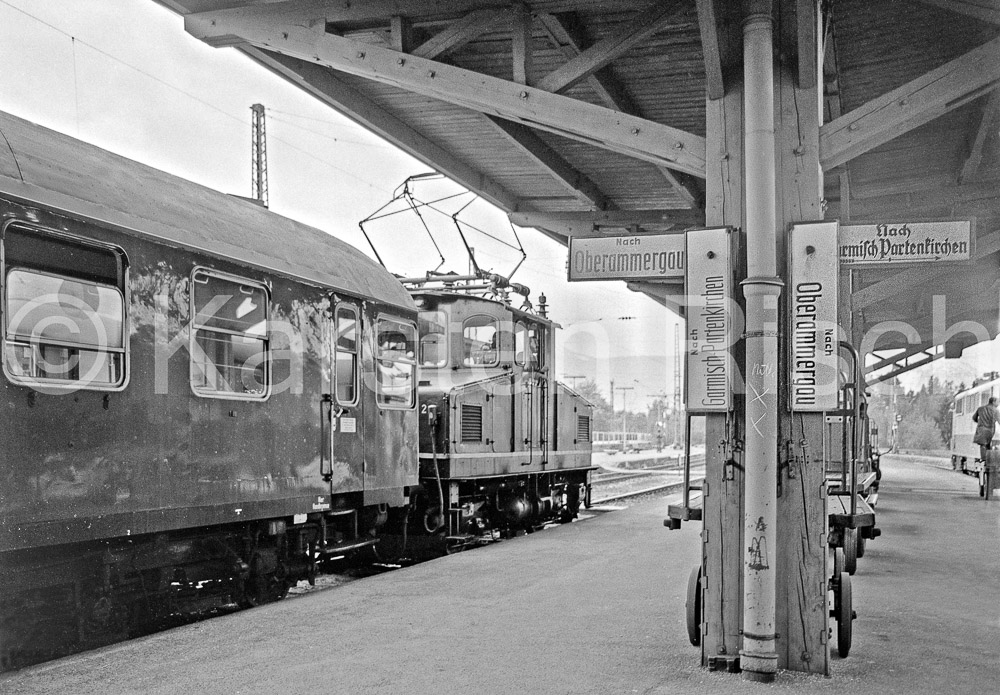 963 0,0 - 1978 102_KR24591