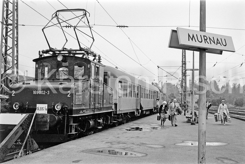 963 0,3 - 1980 44_KR60028