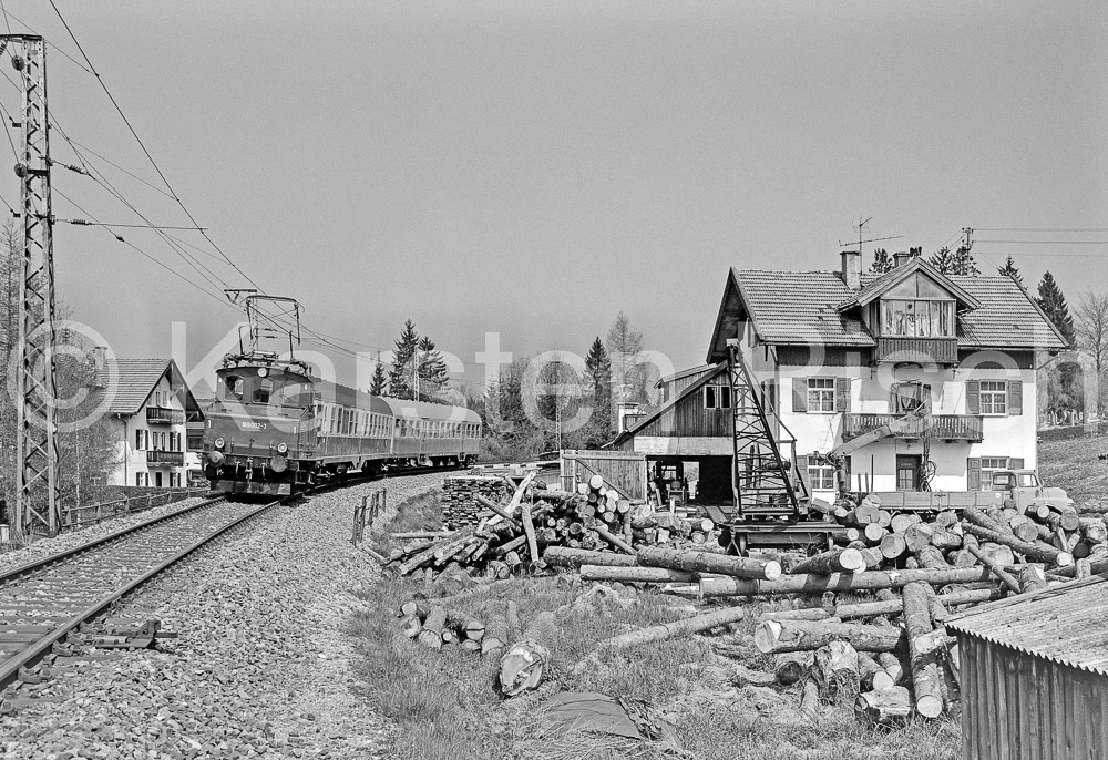 963 16,6 - 1980 45_KR60065