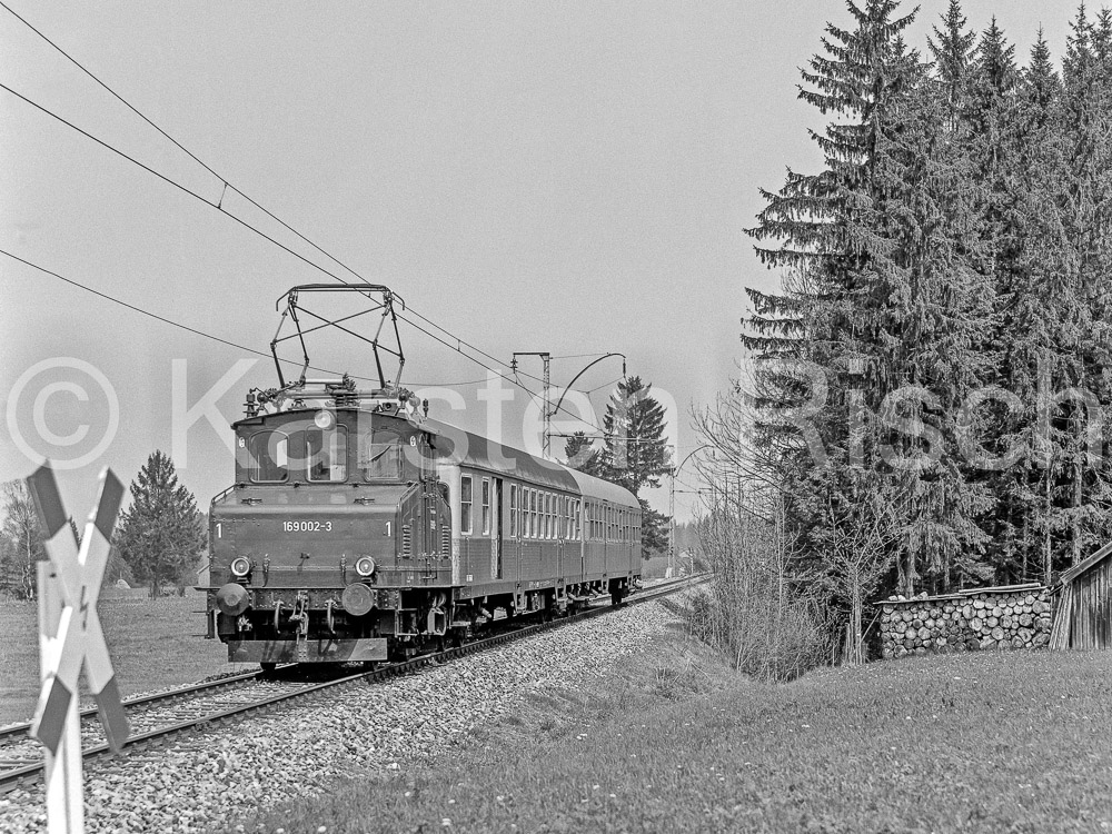 963 1,3  - 1980 43_KR60008