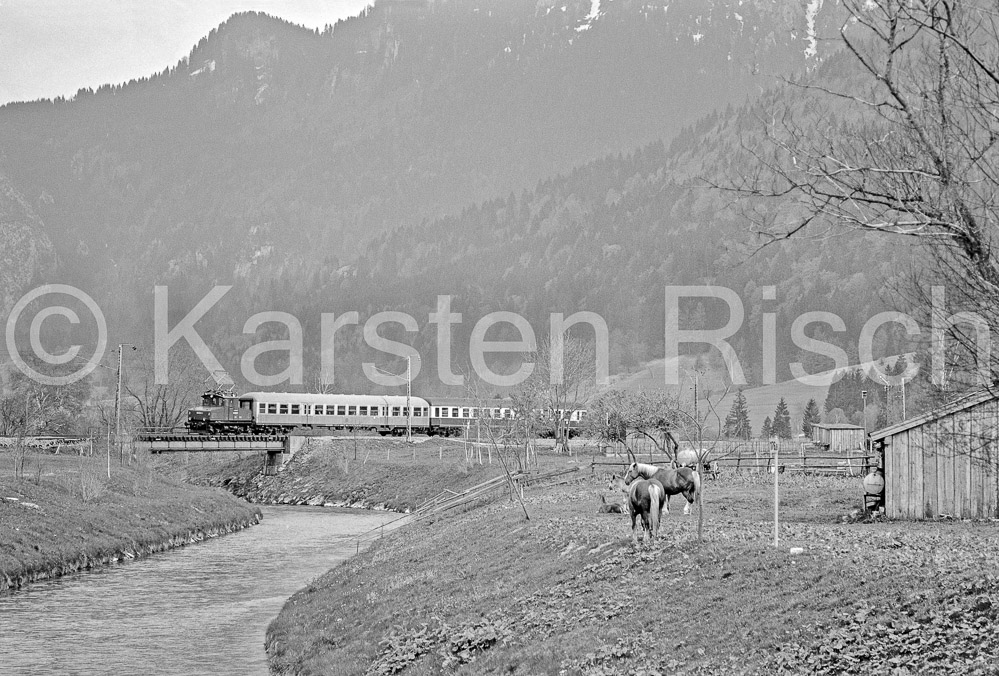 963 20,6 - 1980 45_KR60084