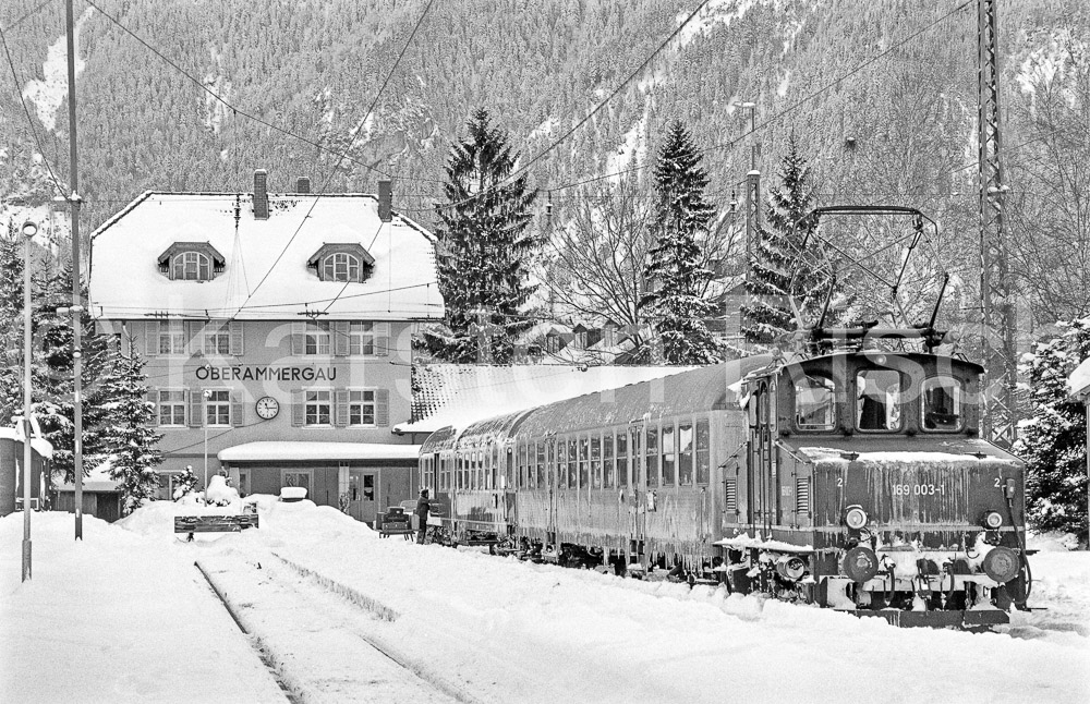 963 23,7 - 1979 198_KR29048