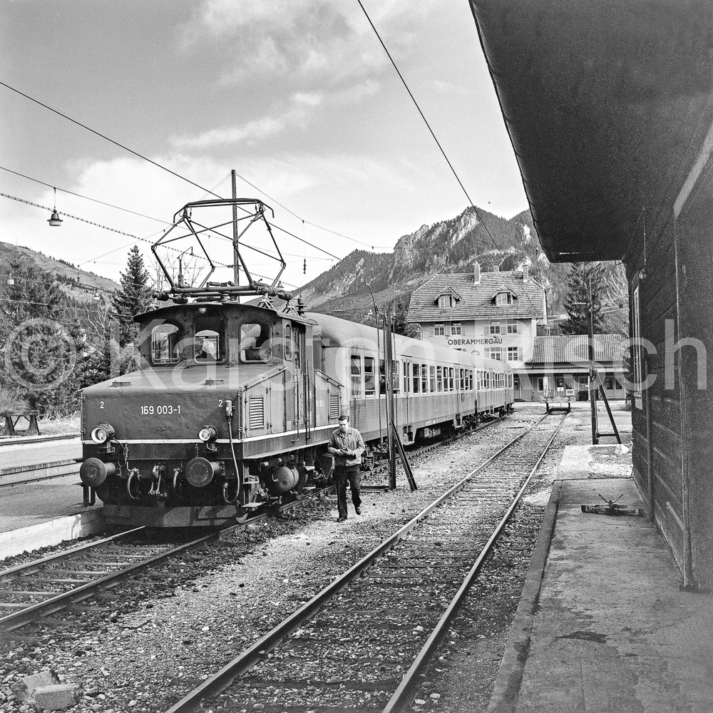 963 23,7 - 1979 27_KR96066