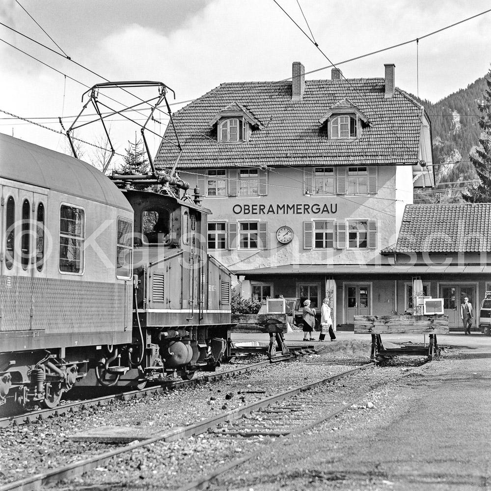 963 23,7 - 1979 28_KR96076