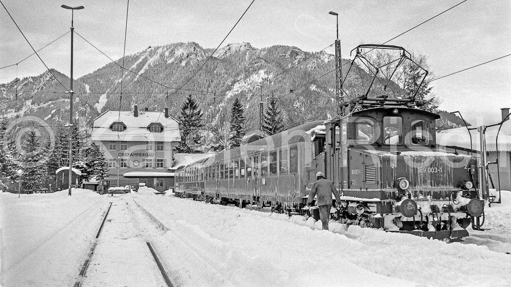 963 23,7 - 1980 11_KR39227