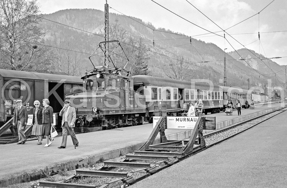 963 23,7 - 1980 45_KR60070