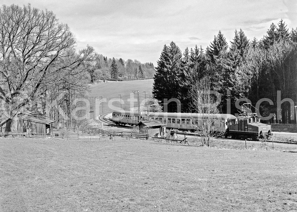 963 3,3 - 1979 27_KR96056