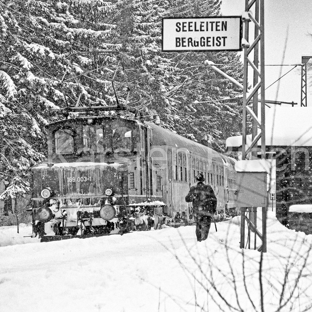 963 3,3 - 1980 11_KR39236