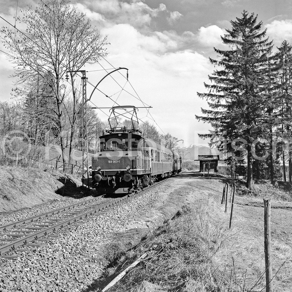 963 9,4 - 1979 27_KR96058