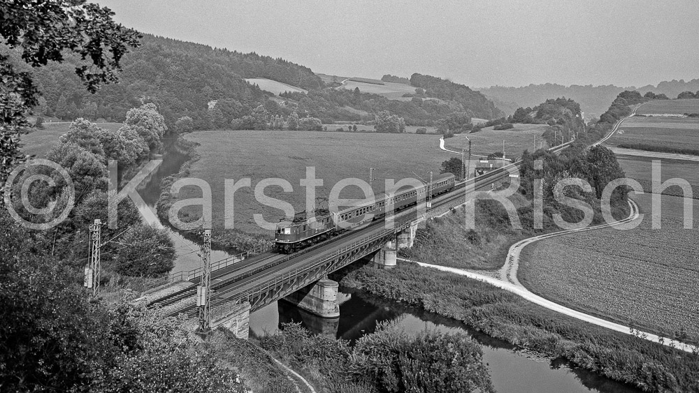 990 119 - 1983 64_KR46346