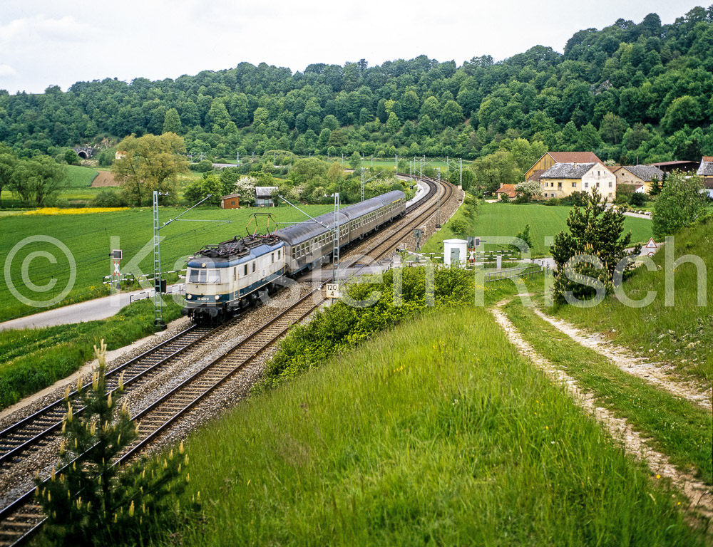 990 120,4 - 1983_KR33873