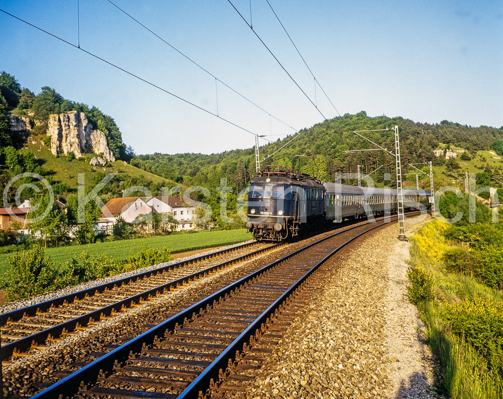 990 120,8 - 1983_KR33822