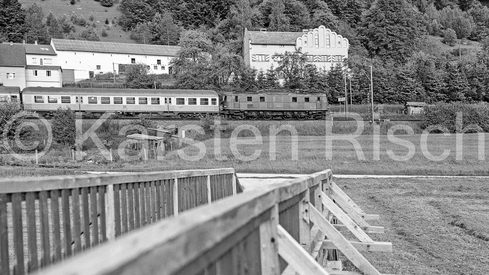 990 125,2 - 1983 24_KR35602