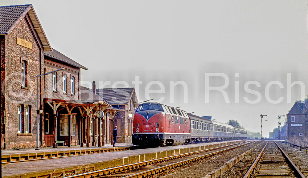 121 258,9 - 1982_KR40049-2-Bearbeitet