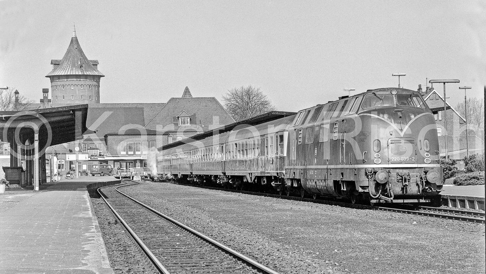 121 273,0 - 1982 24_KR94586