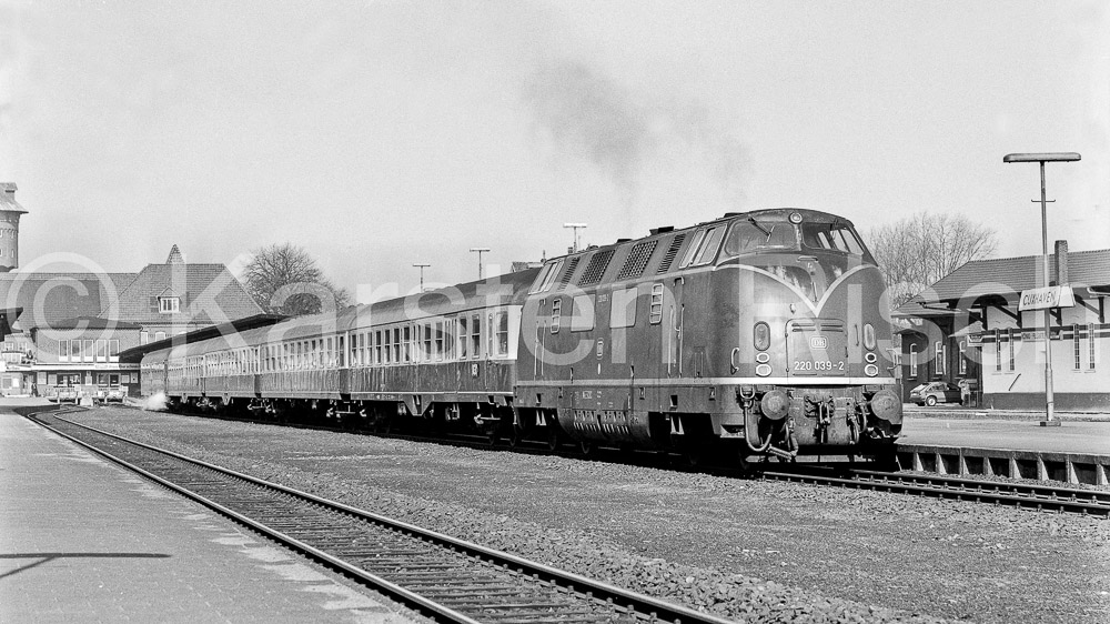 121 273,0 - 1982 24_KR94588