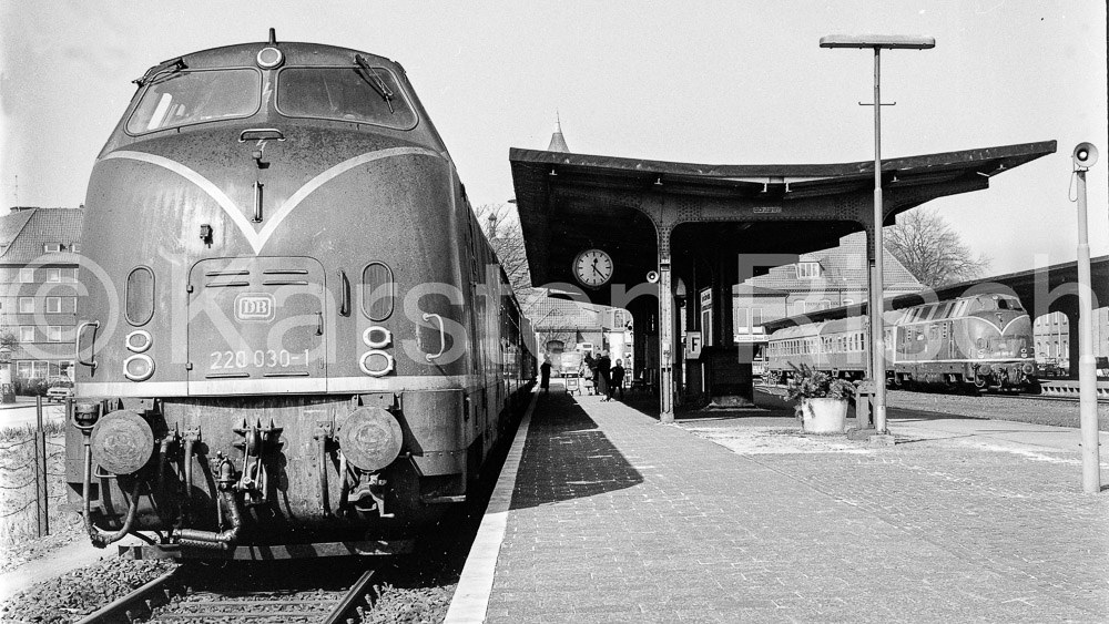 121 273,0 - 1982 24_KR94595