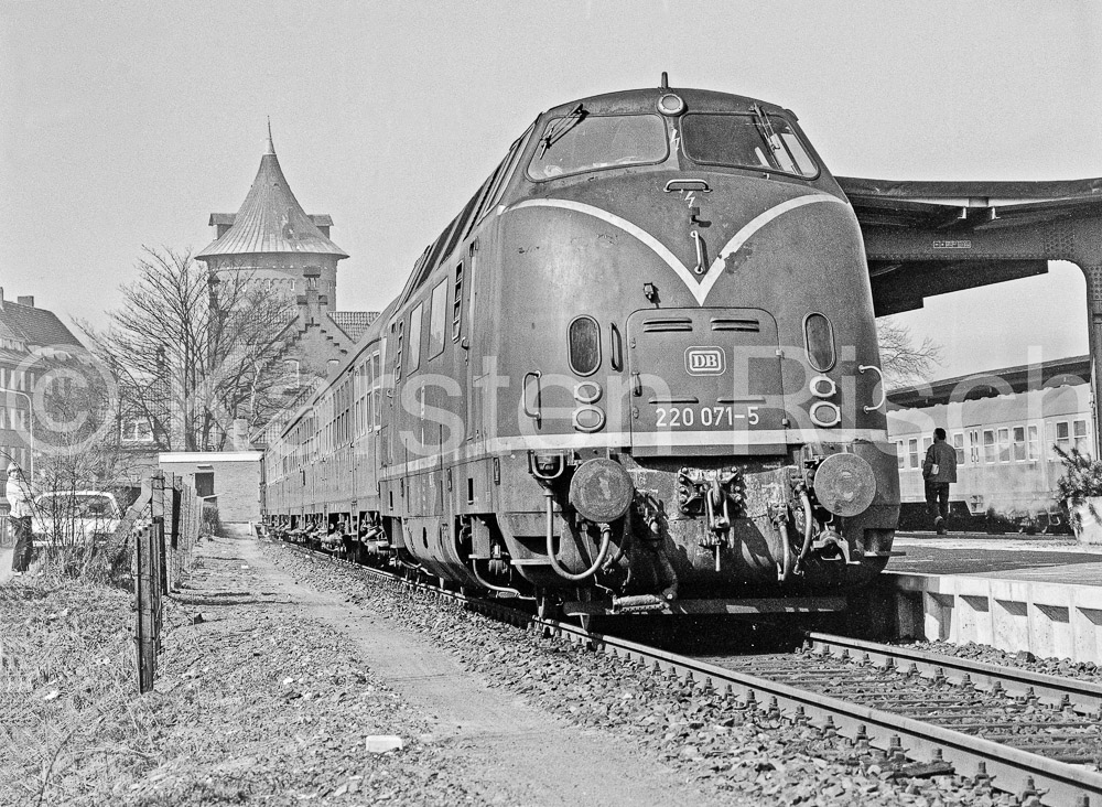 125 228,4 - 1982 23_KR94581