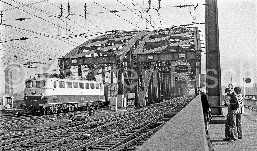 450 0,0 - 1976 73_KR51795