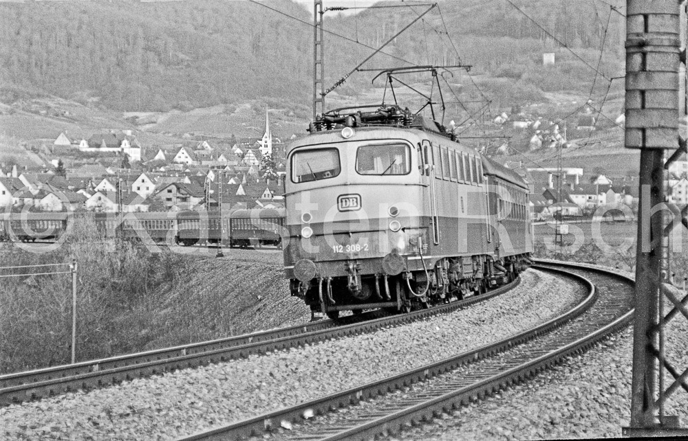 703 216,5 - 1975 103_KR80642