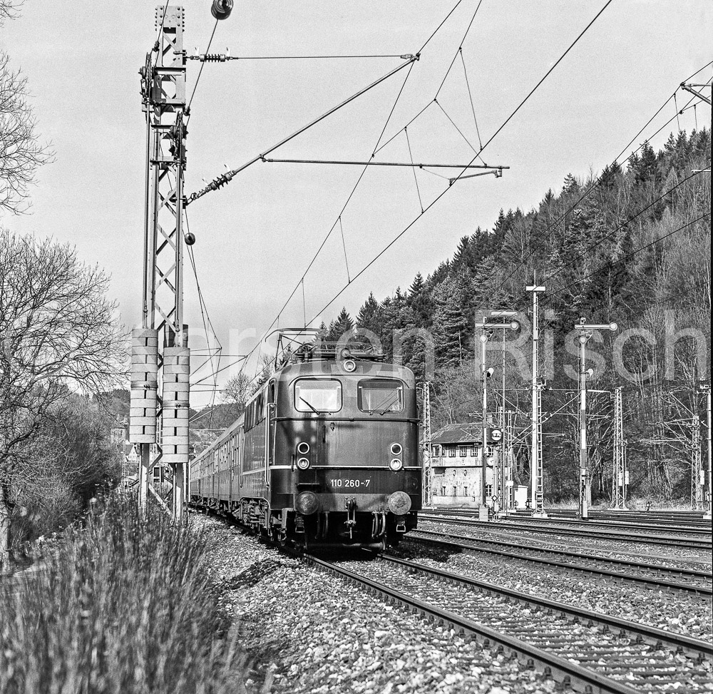 740 67,2 - 1985 04_KR57039