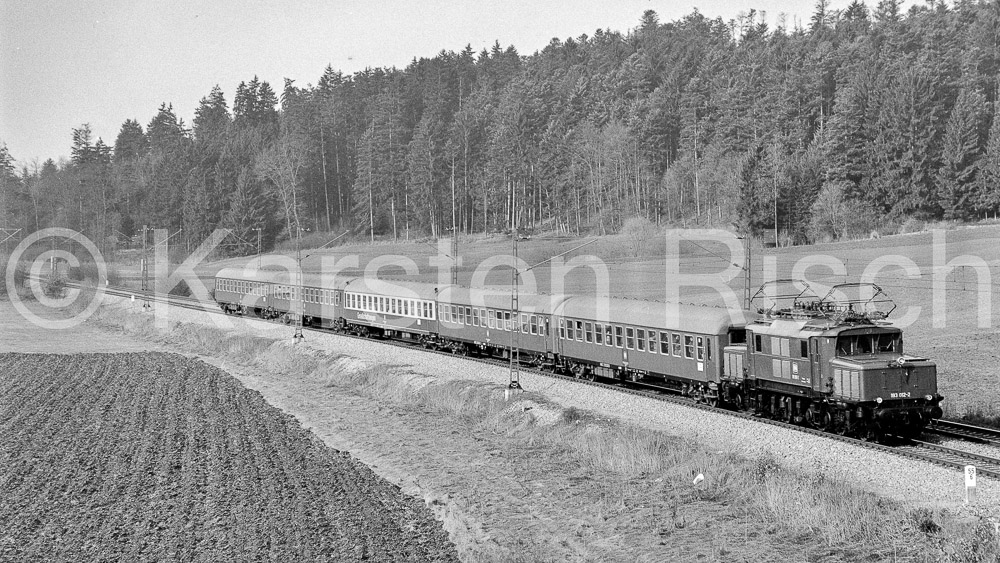 786 55,6 - 1979 37_KR26500