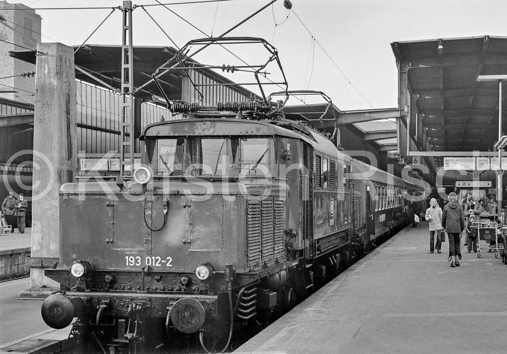 790 0,0 - 193 012-2 - Stuttgart 1979 37_KR26495