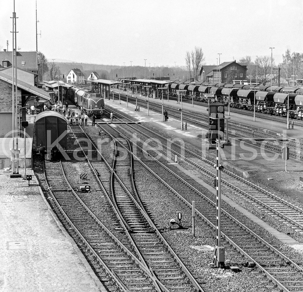 860 74,4 - 1984 05_KR46542