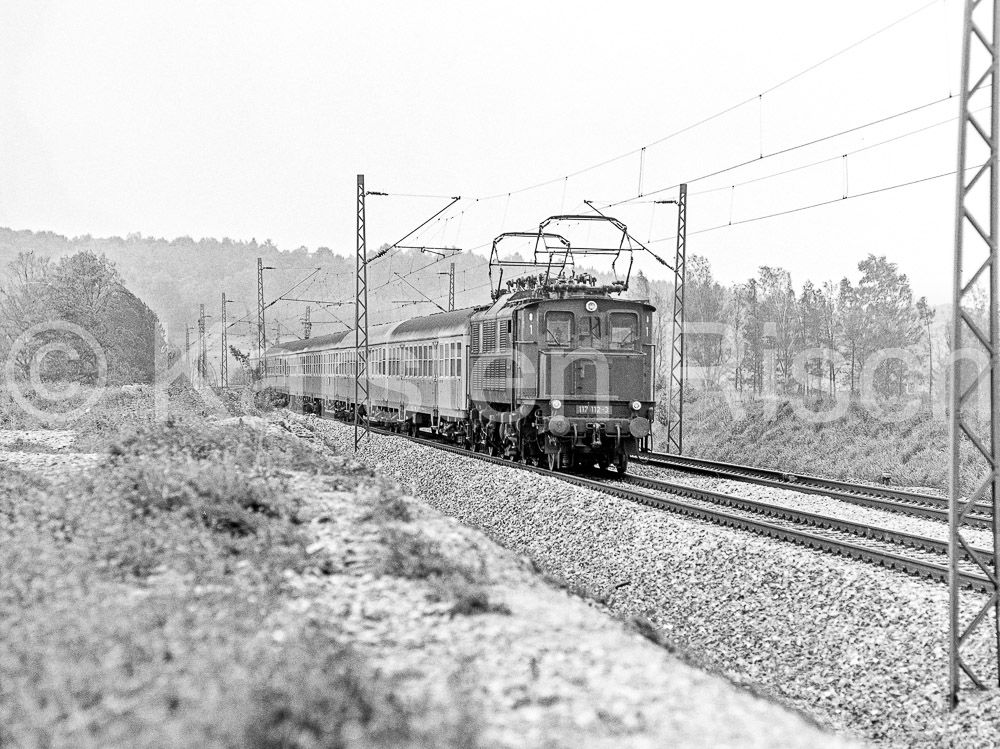 910 30,5 - 1977 21_KR62075