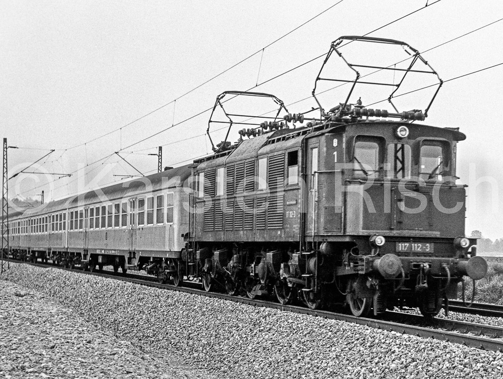 910 30,5 - 1977 44_KR62338