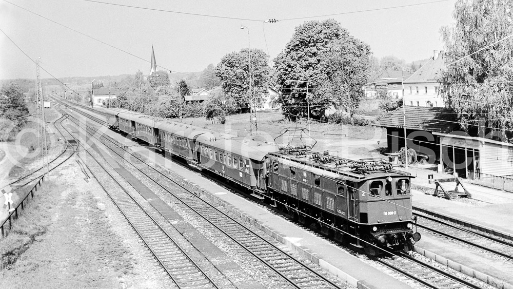 951 59,0 - 1978 121_KR05000