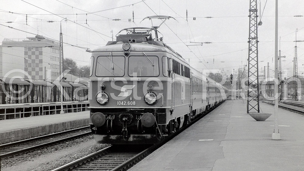 951 81,7 - 1978 89_KR34334