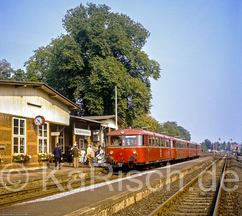Heidebahn 123 105,4 -   _Eisenbahnstiftung - Foto- Karsten Risch - 1982_KR40003-2-Bearbeitet