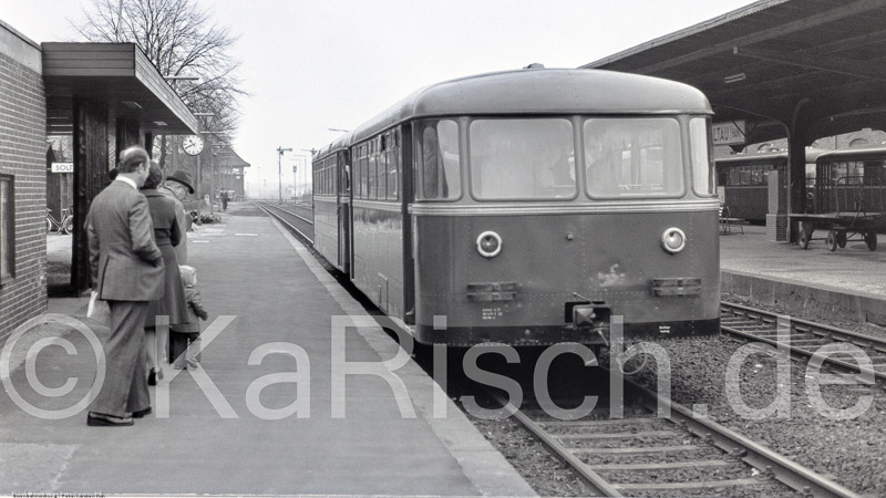 Heidebahn 123 88,1 -  Soltau, 1975 _Eisenbahnstiftung - Foto- Karsten Risch - 1975 115_KR80986
