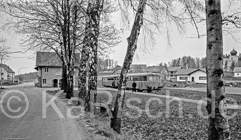 Regensbg.-Falkenstein - 872  30,2 -   _Eisenbahnstiftung - Foto- Karsten Risch - 1984 23_KR46756