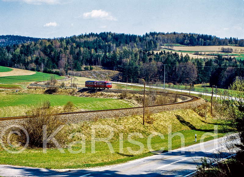 Regensbg.-Falkenstein - 872 31,4 -   _Eisenbahnstiftung - Foto- Karsten Risch - 1984_KR64290-Bearbeitet