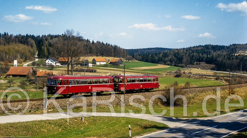 Regensbg.-Falkenstein - 872 31,4 -   _Eisenbahnstiftung - Foto- Karsten Risch - 1984_KR64312-Bearbeitet